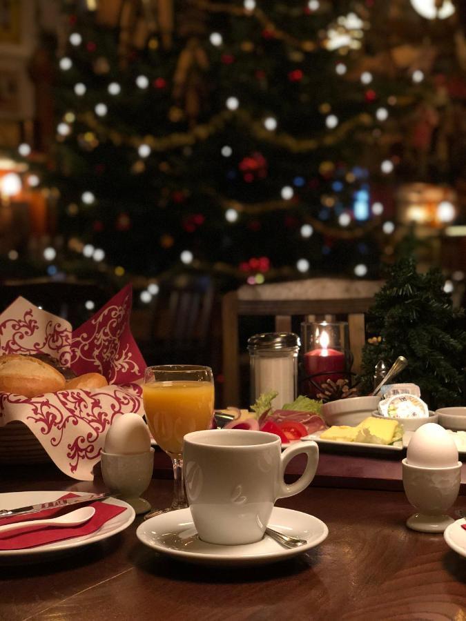 Alte Brauerei Kasbachtal Hotel ภายนอก รูปภาพ
